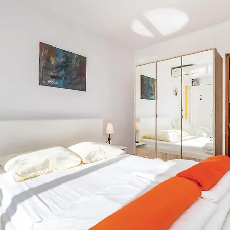 4 Bedroom Cozy In Дом отдыха