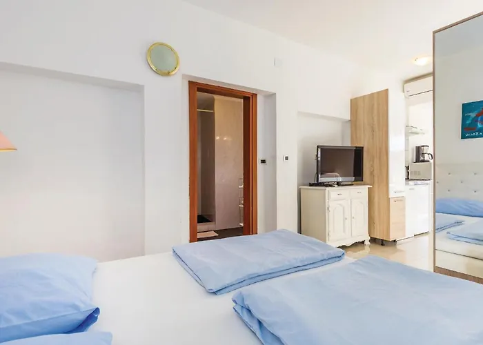 펜션 4 Bedroom Cozy In 오파티아