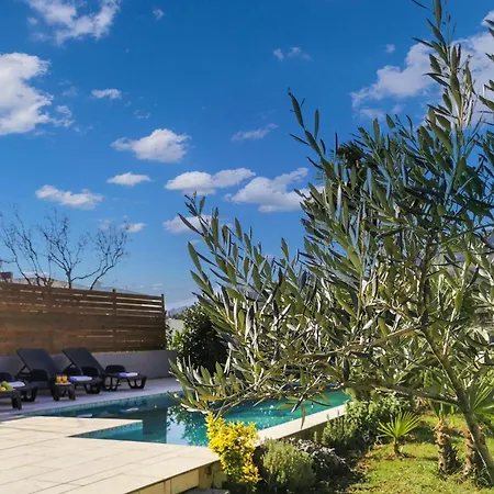 Luxurious In بيت للعطل *